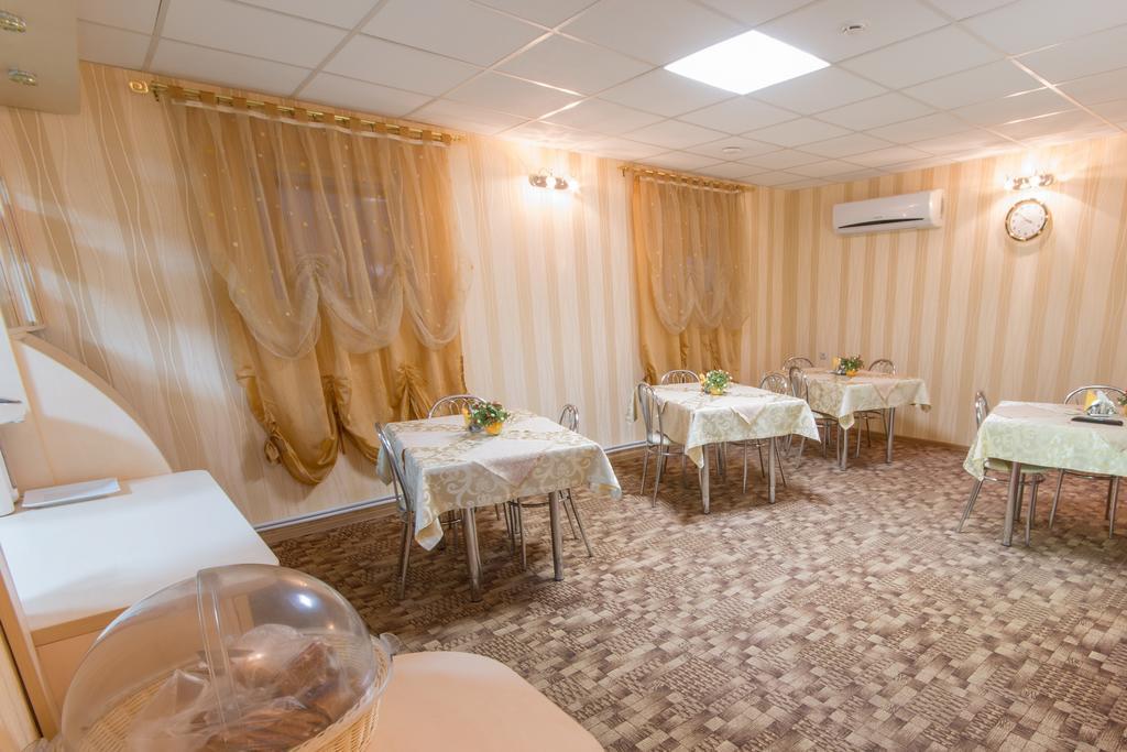 Cherniy Mys Hotel Surgut Dış mekan fotoğraf